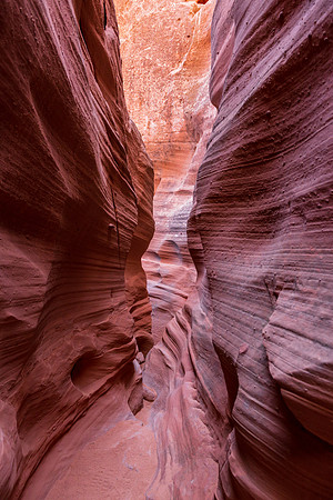 Wind Pebble Canyon -_MAK0809-HDR