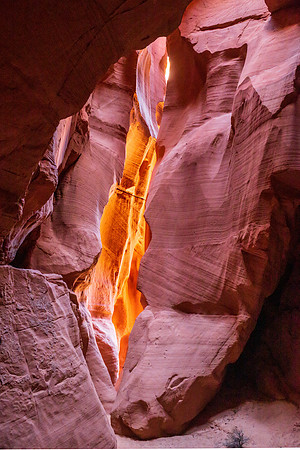 Wind Pebble Canyon -_MAK0907-HDR