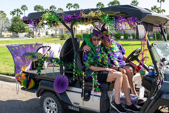 Retama Village Mardi Gras_MAK8718