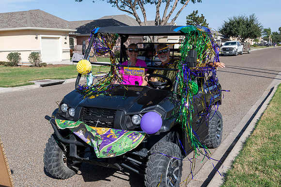 Retama Village Mardi Gras_MAK8781