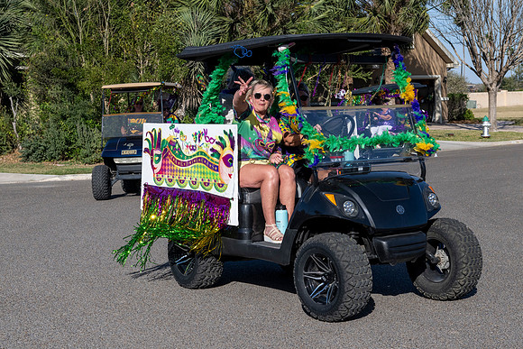 Retama Village Mardi Gras_MAK8831