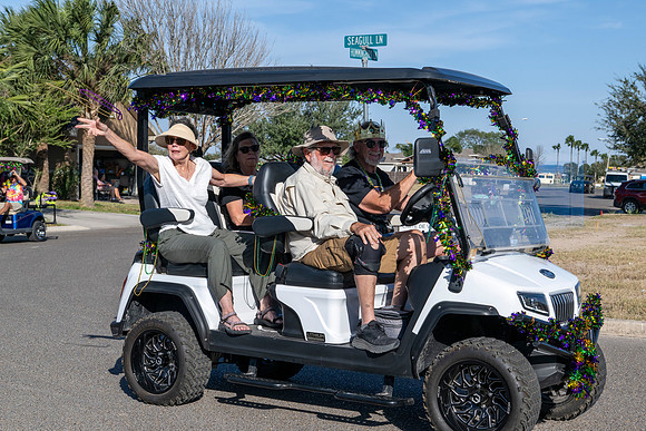 Retama Village Mardi Gras_MAK8866