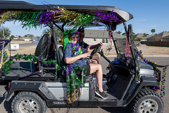 Retama Village Mardi Gras_MAK8934