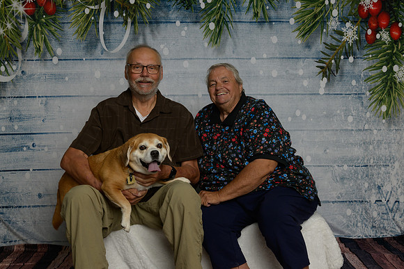 Pete Barb Moe & Maggie-_MAK7985