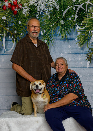 Pete Barb Moe & Maggie-_MAK7996