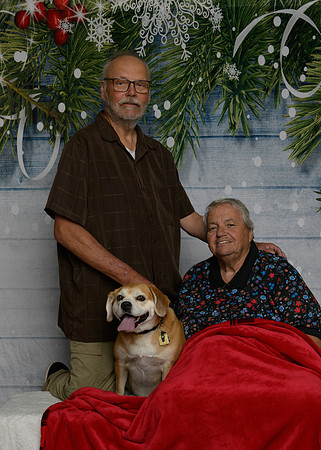 Pete Barb Moe & Maggie-_MAK8003