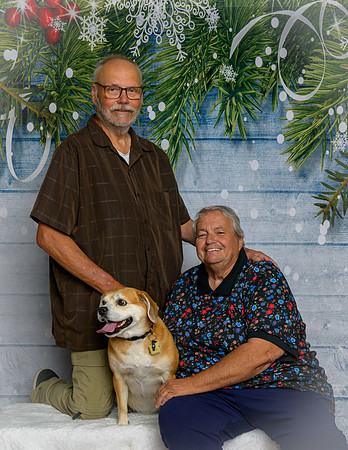 Pete Barb Moe & Maggie-_MAK7998