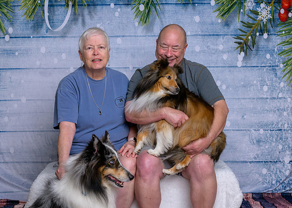 Rod & Cheryl Mees, Lily, and Rocky-_MAK8373