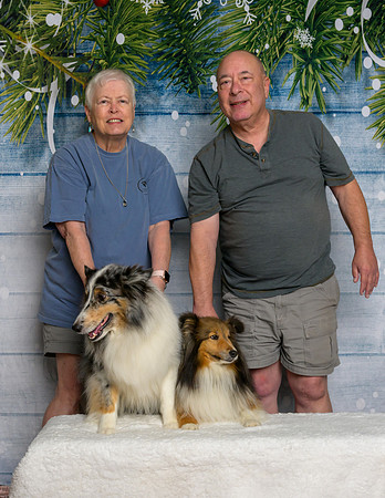 Rod & Cheryl Mees, Lily, and Rocky-_MAK8389