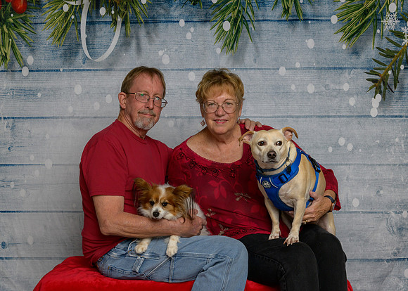 Julia and John Hanley with Bella & Dexter-_MAK8564