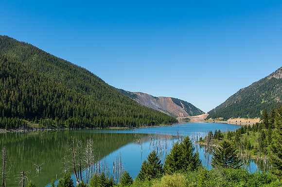 Earthquake lake MAK_8493